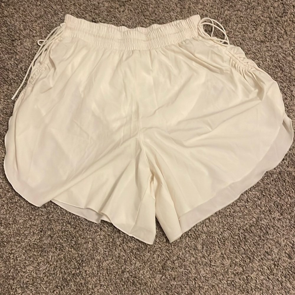 🍦NWOT Free People Movement Shorts🍦